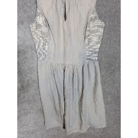 Old Navy Sleeveless Smocked Dress Womens Sz‎ Large Tall Striped White Gray Brown - Picture 10 of 16